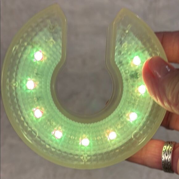 LED Golf Hole Light Set-5pc with 6 solid color lights + change/flash all colors - Picture 1 of 11